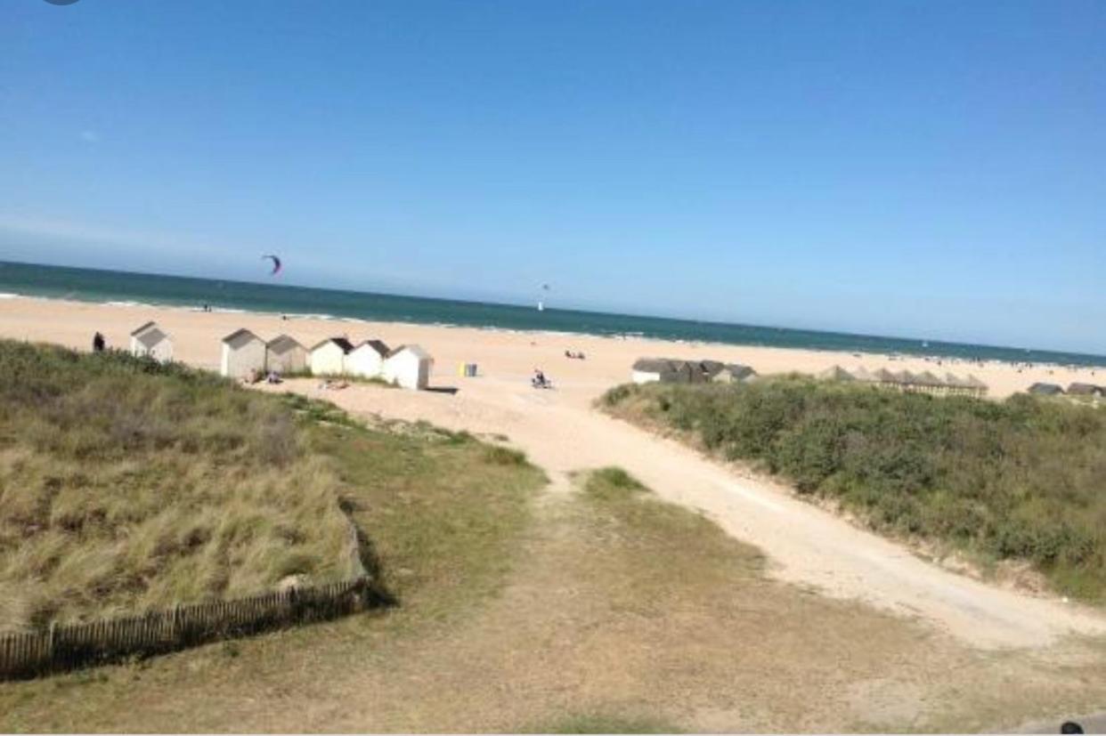 Le Riva Plage Appartement Ouistreham Buitenkant foto